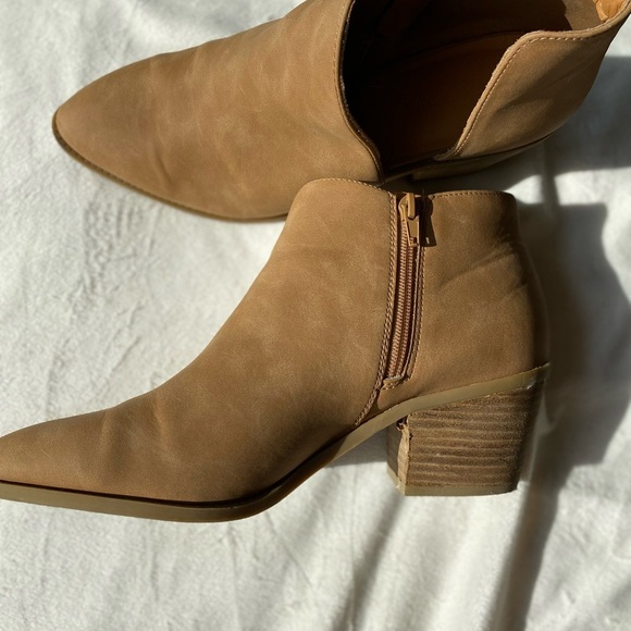 Women's Tan Ankle Boots - Picture 12 of 12